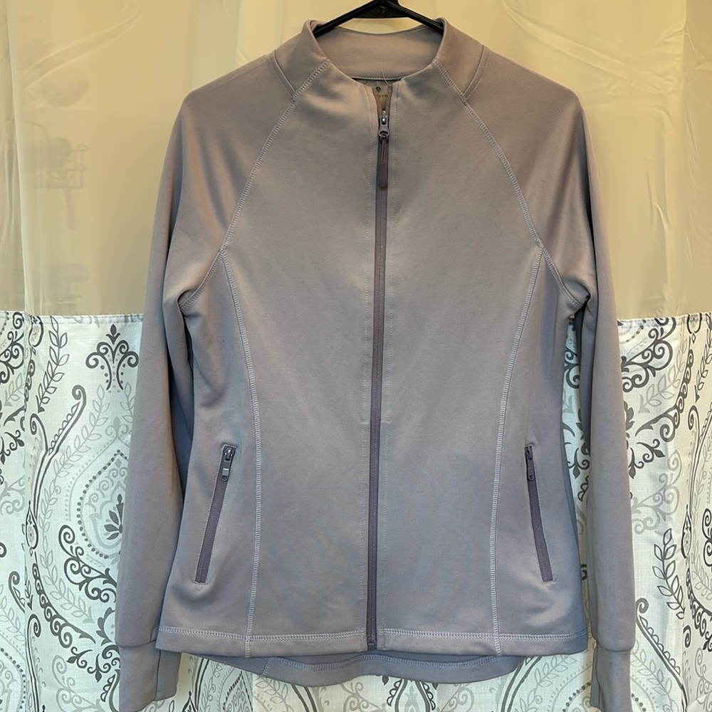 Traj3ctory women’s size small long sleeve zip up lavender with two zip pockets